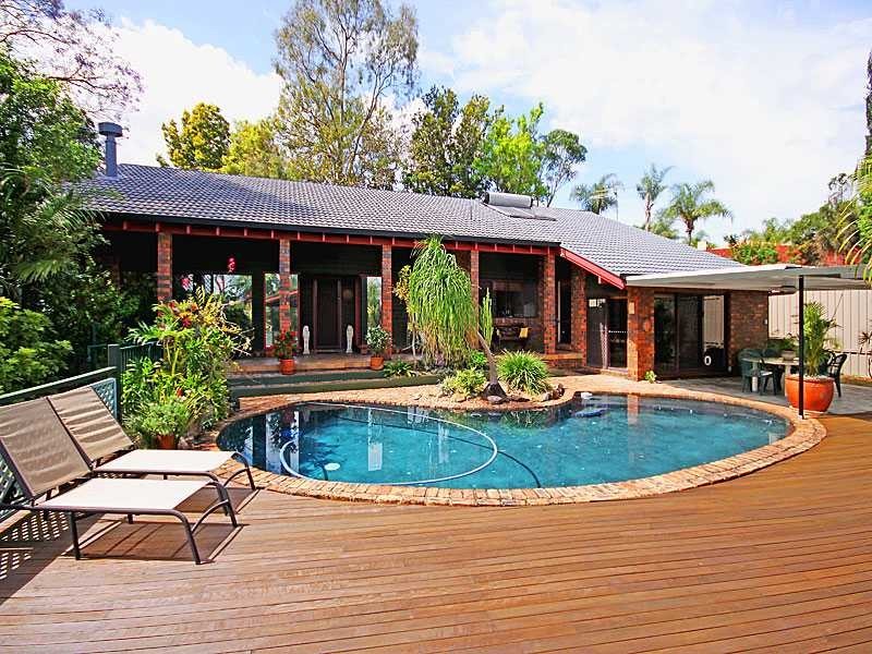 4 Sonda Place, Kenmore QLD 4069