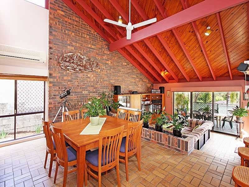 4 Sonda Place, Kenmore QLD 4069