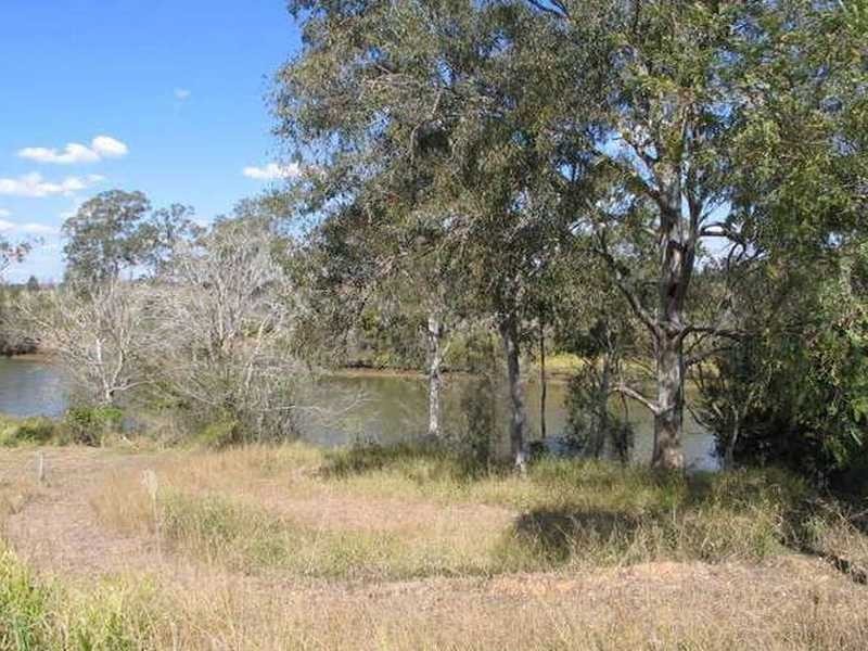 Barellan Point QLD 4306