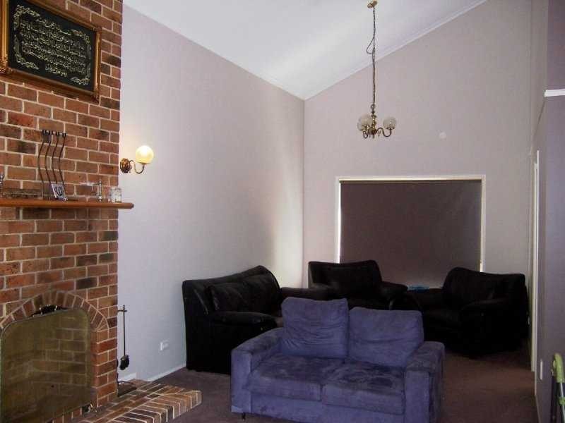 31 Church Road, Bellbowrie QLD 4070