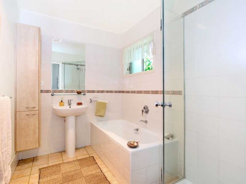90 Essendon Road, Anstead QLD 4070
