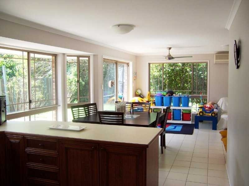 31 Church Rd, Bellbowrie QLD 4070