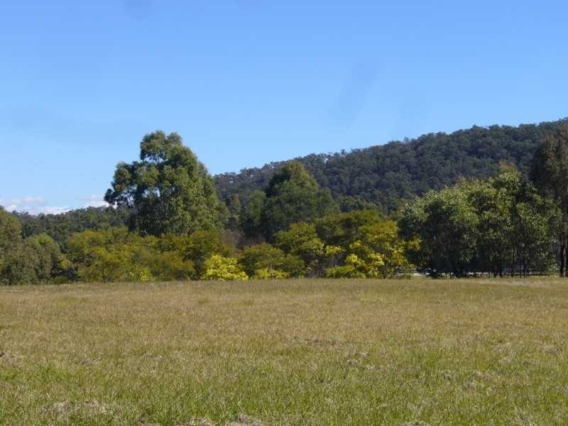 2 Tallowood Drive, Pullenvale QLD 4069