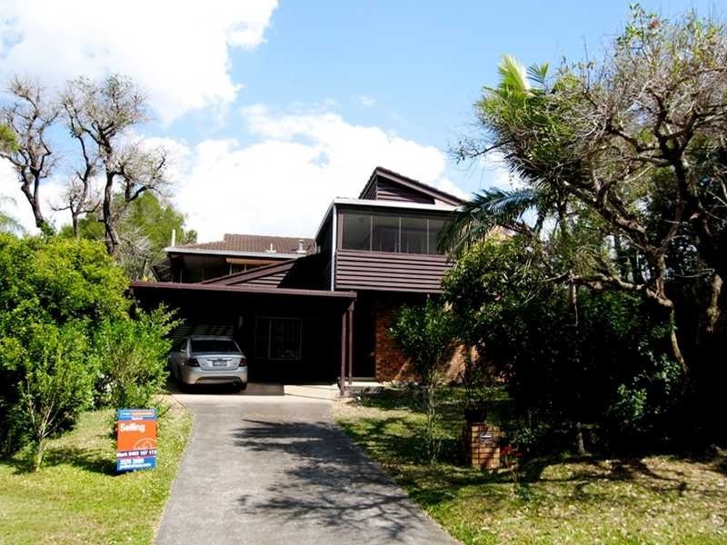 28 Gubberley St, Kenmore QLD 4069