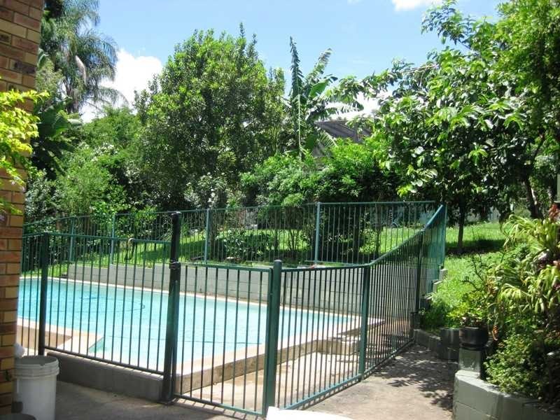 28 Gubberley St, Kenmore QLD 4069