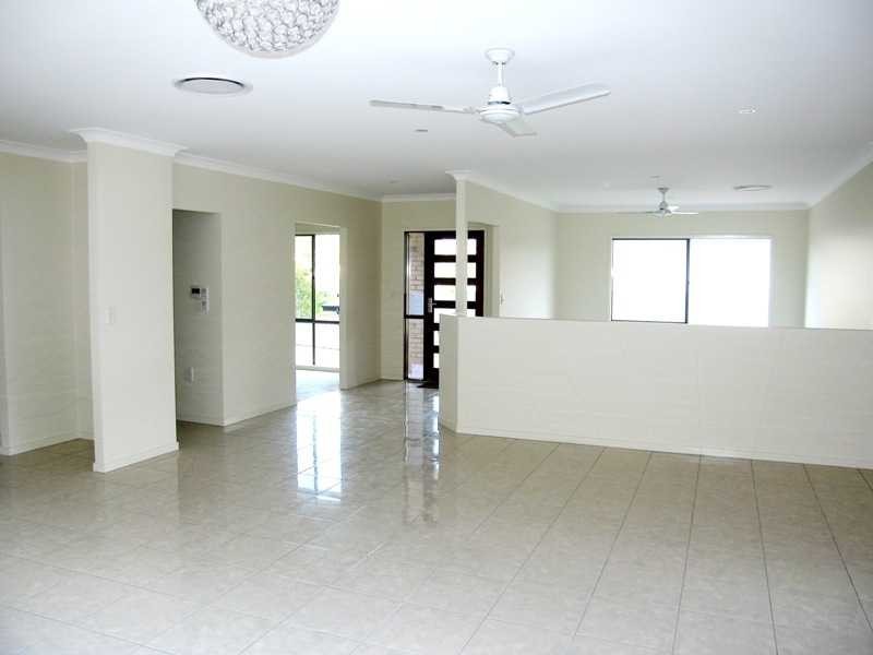 68 Joseph Ave, Moggill QLD 4070