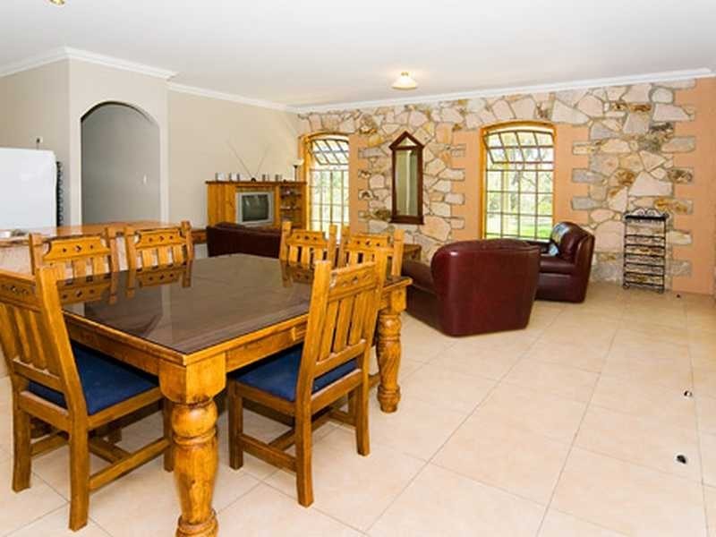 Upper Brookfield QLD 4069