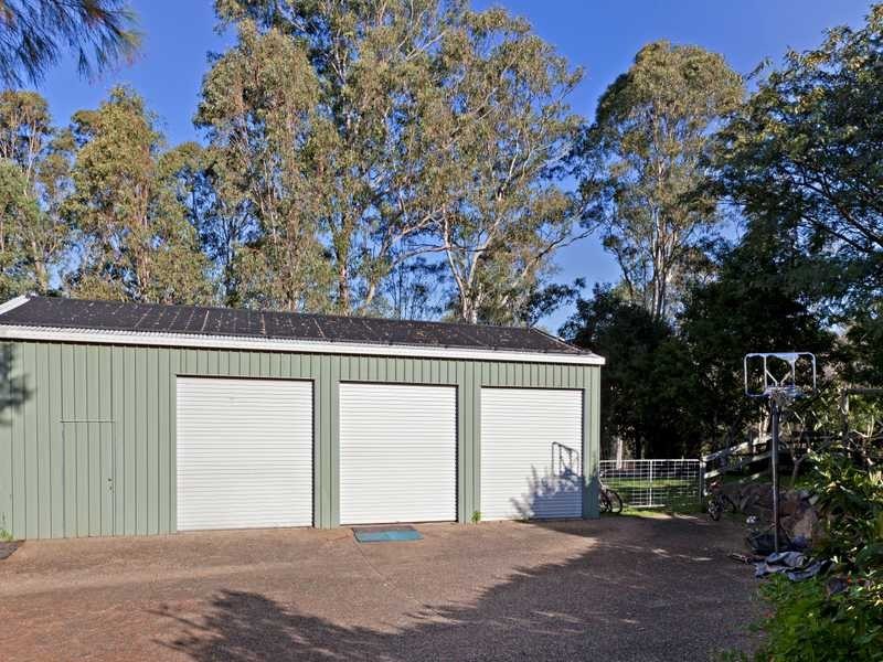 Brookfield QLD 4069