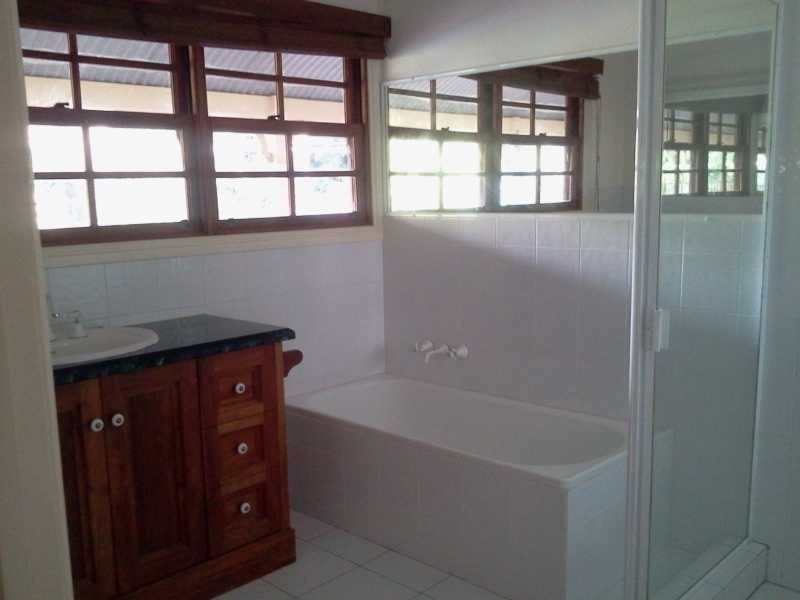 Brookfield QLD 4069