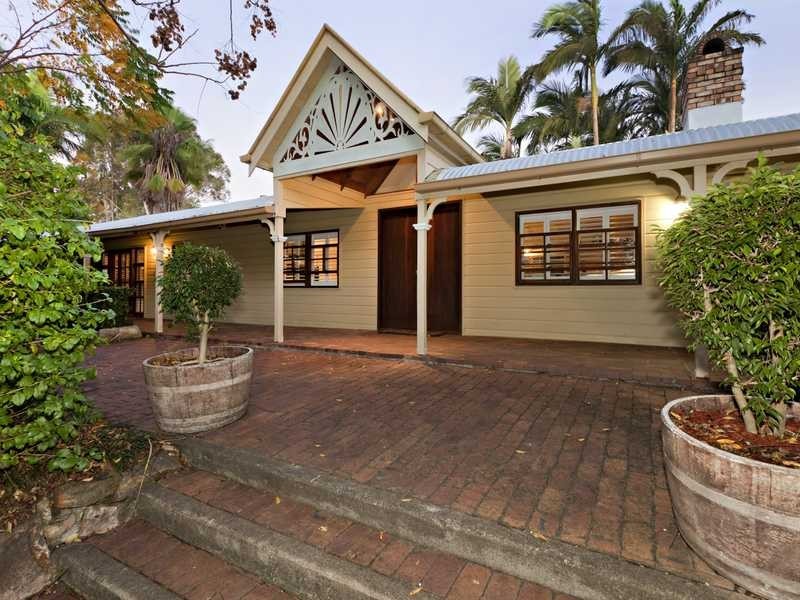 Brookfield QLD 4069