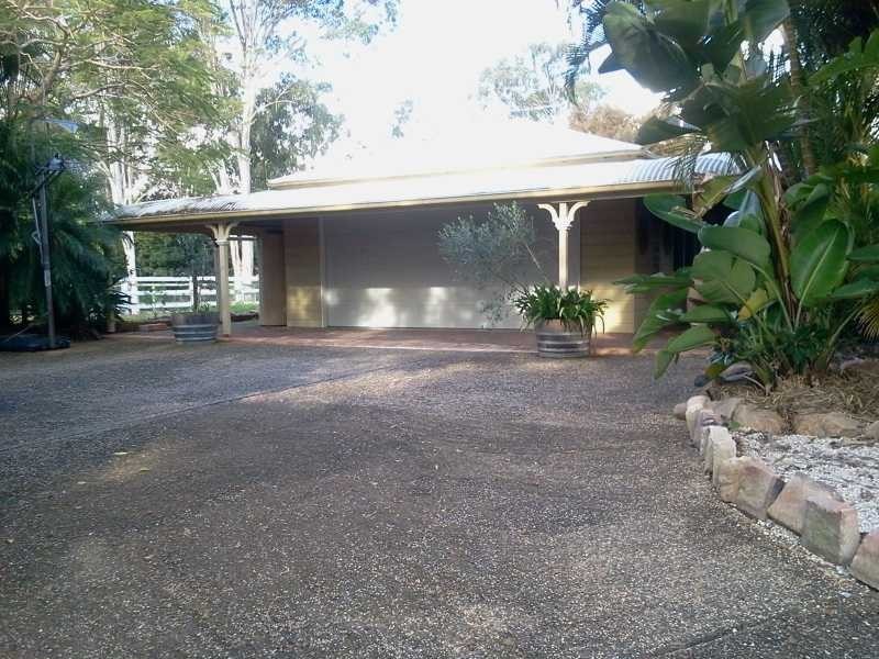 Brookfield QLD 4069