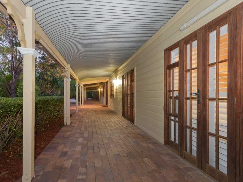 Brookfield QLD 4069