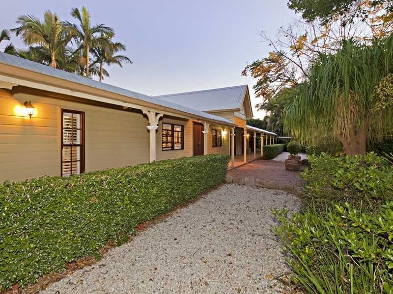 Brookfield QLD 4069