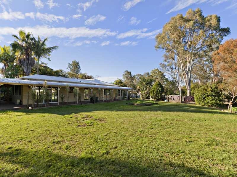 Brookfield QLD 4069