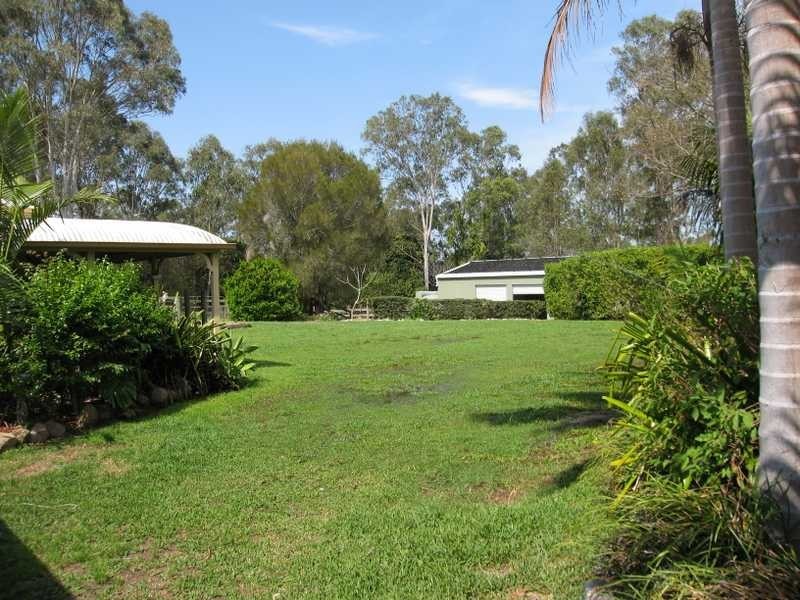 Brookfield QLD 4069