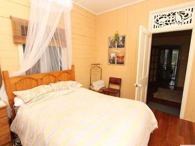 Brookfield QLD 4069