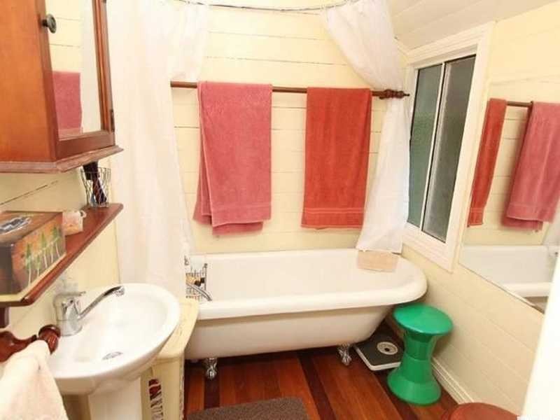 Brookfield QLD 4069
