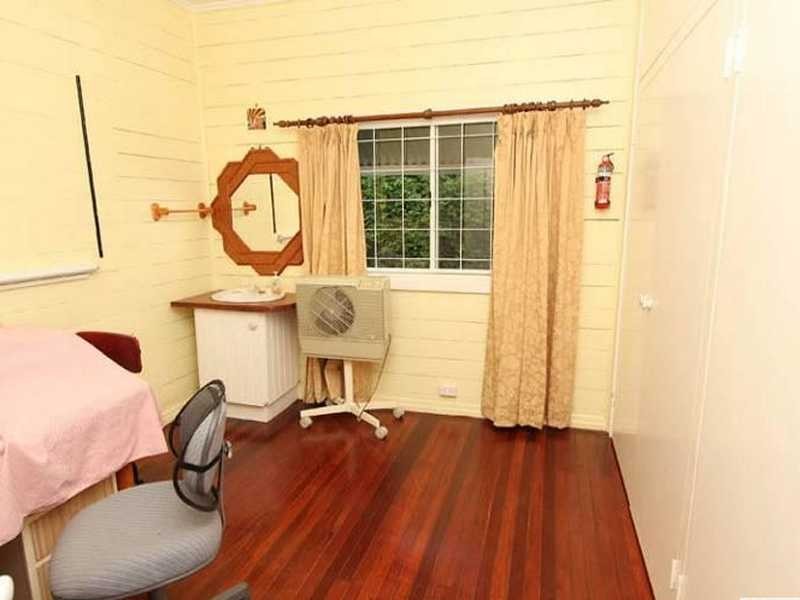 Brookfield QLD 4069