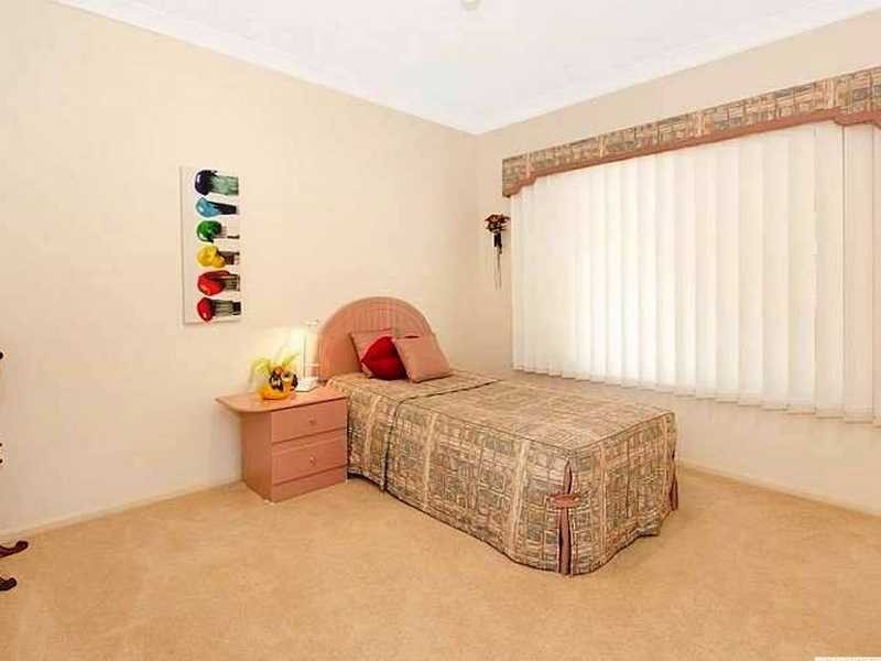 9 Pine County Pl, Bellbowrie QLD 4070