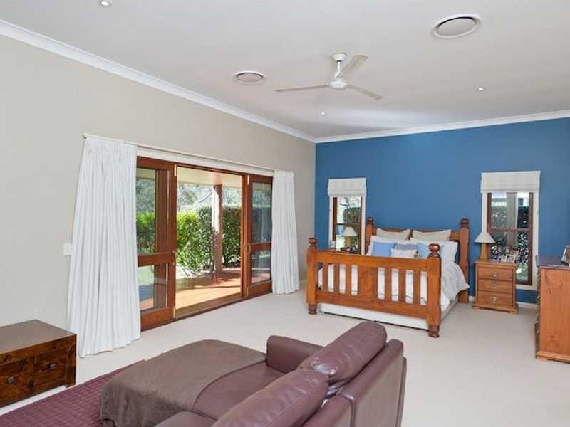 Lake Manchester QLD 4306