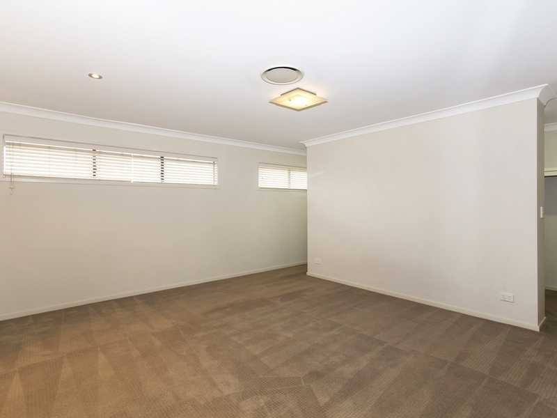 8 Bunya Street, Moggill QLD 4070