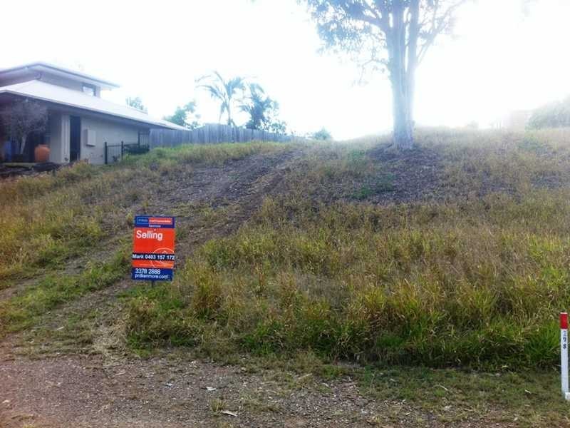 14 NGERINGA STREET, Chapel Hill QLD 4069