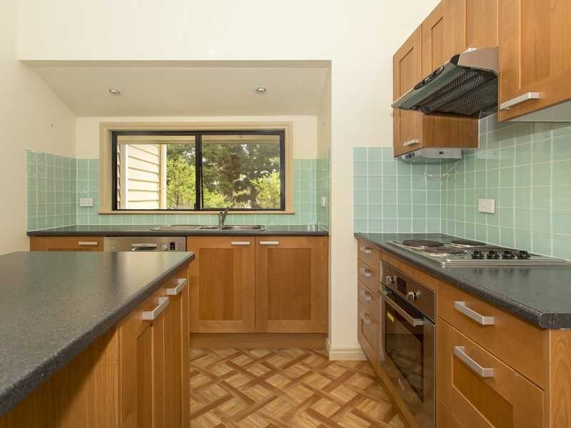 147 Hawkesbury Road, Moggill QLD 4070