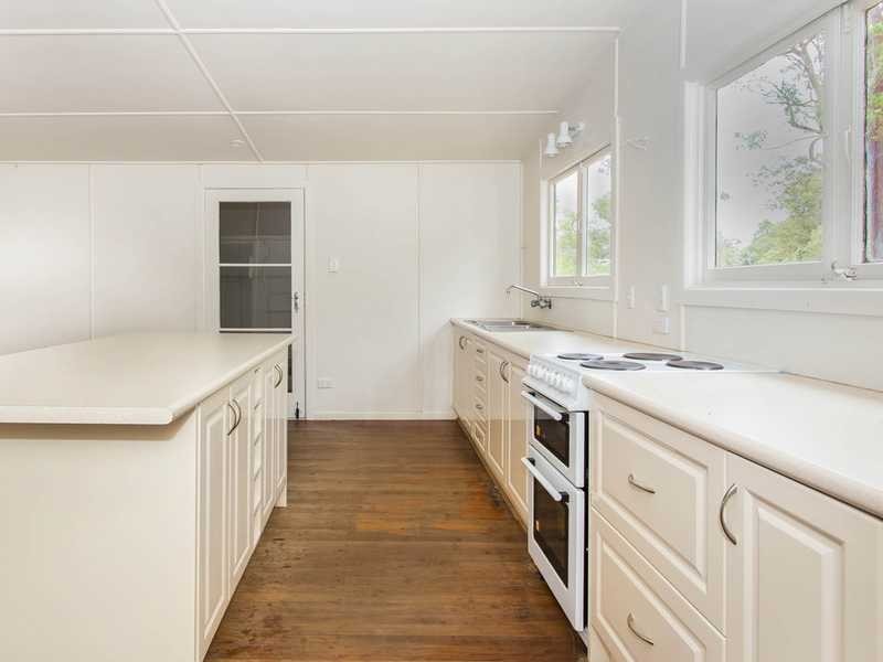 74 Matfield Street, Moggill QLD 4070