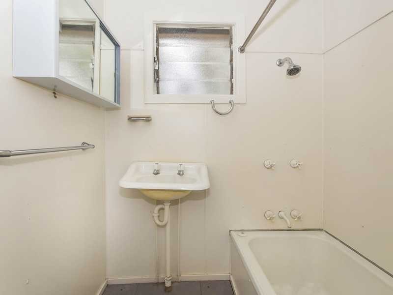 74 Matfield Street, Moggill QLD 4070