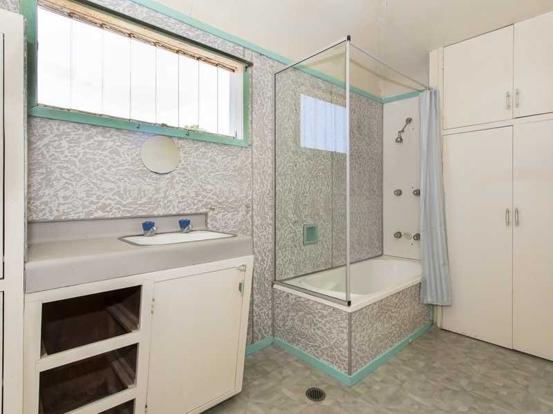 5 Moggill Ferry Road, Riverview QLD 4303