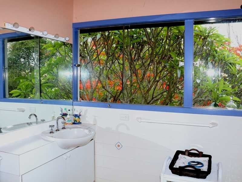563 BROOKFIELD ROAD, Kenmore Hills QLD 4069