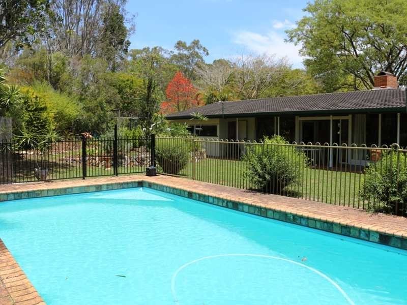 563 BROOKFIELD ROAD, Kenmore Hills QLD 4069
