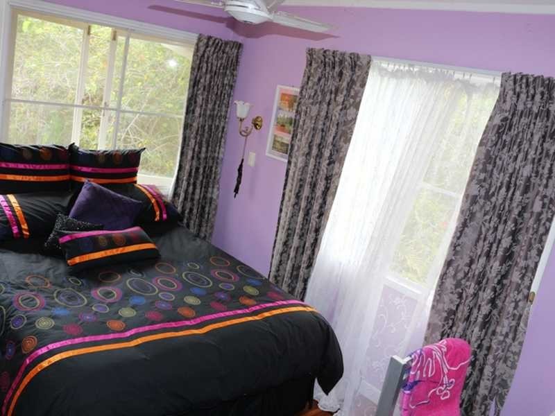 563 BROOKFIELD ROAD, Kenmore Hills QLD 4069