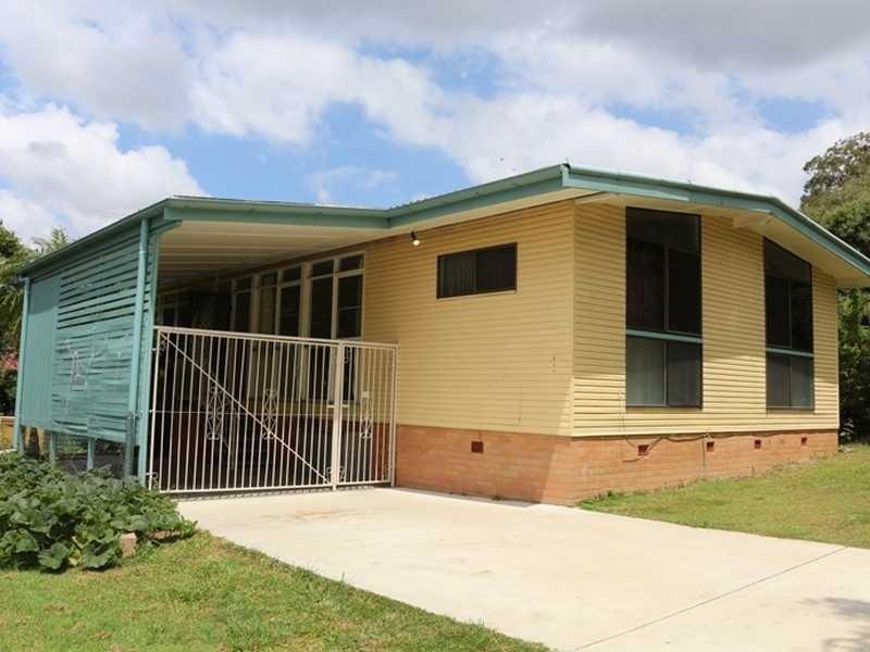 4 ARDELL STREET, Kenmore QLD 4069