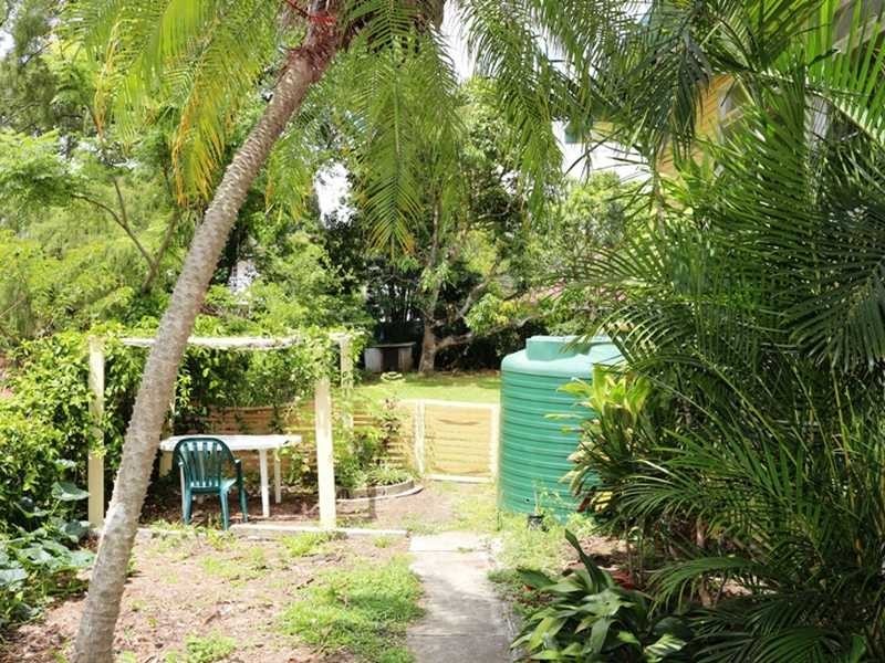 4 ARDELL STREET, Kenmore QLD 4069