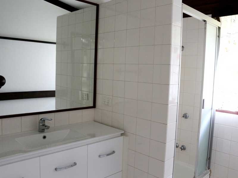 3 MOORFIELDS STREET, Fig Tree Pocket QLD 4069