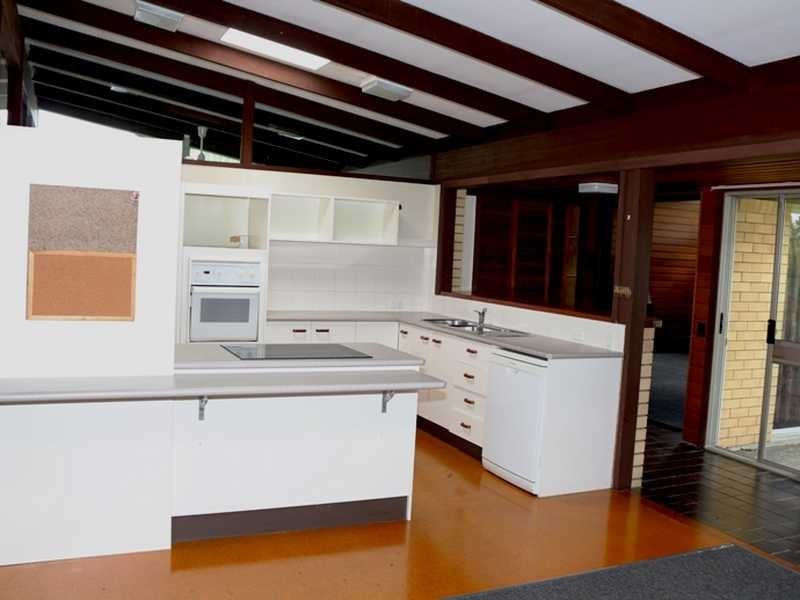 3 MOORFIELDS STREET, Fig Tree Pocket QLD 4069