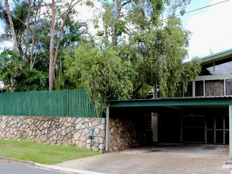 3 MOORFIELDS STREET, Fig Tree Pocket QLD 4069
