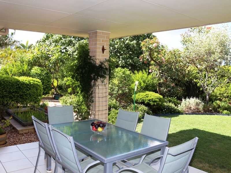 4 PINE COUNTY PLACE, Bellbowrie QLD 4070