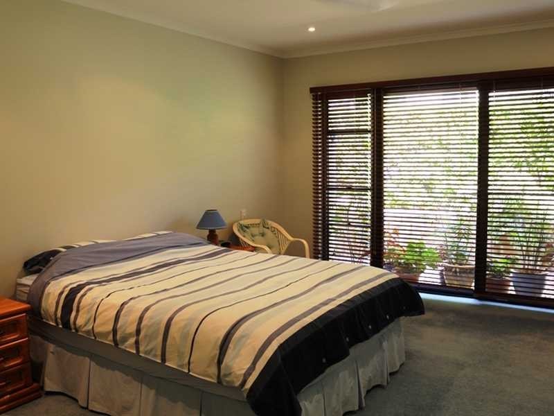 4 PINE COUNTY PLACE, Bellbowrie QLD 4070
