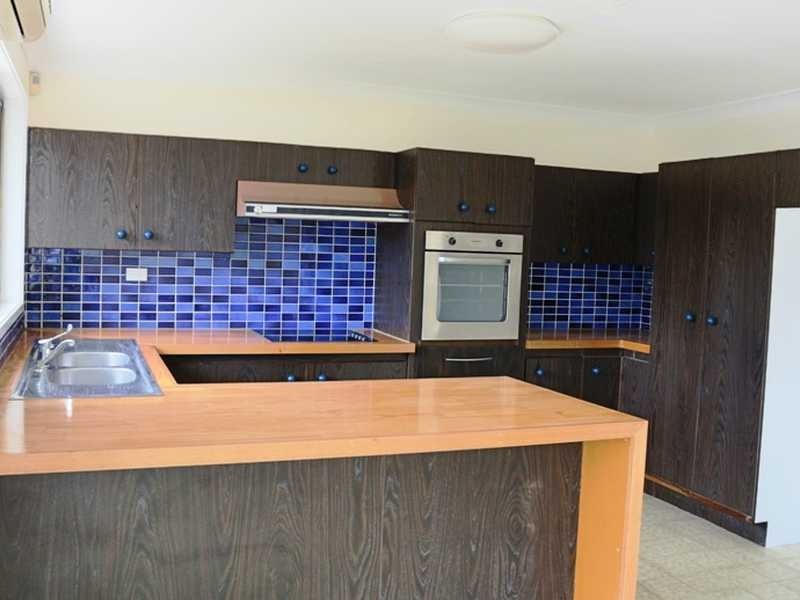 21 MONDRA STREET, Kenmore Hills QLD 4069