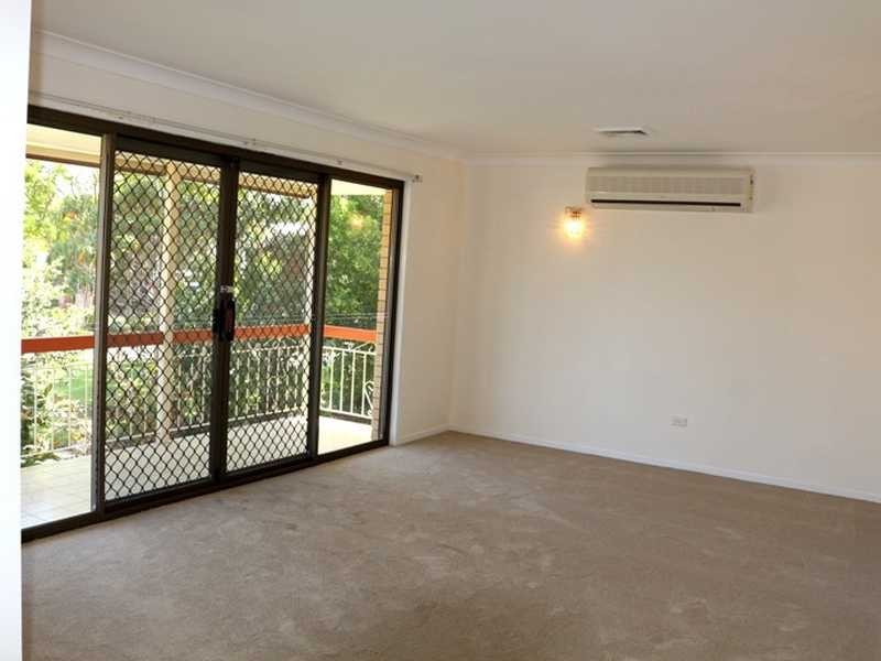 21 MONDRA STREET, Kenmore Hills QLD 4069