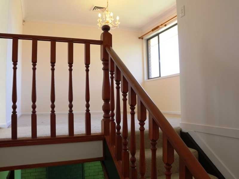 21 MONDRA STREET, Kenmore Hills QLD 4069