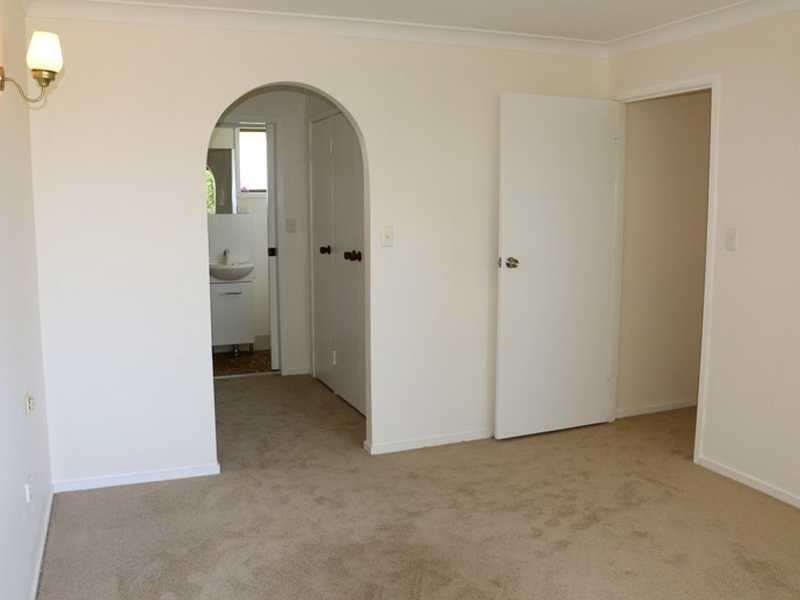 21 MONDRA STREET, Kenmore Hills QLD 4069