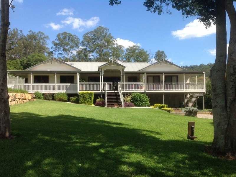 Brookfield QLD 4069