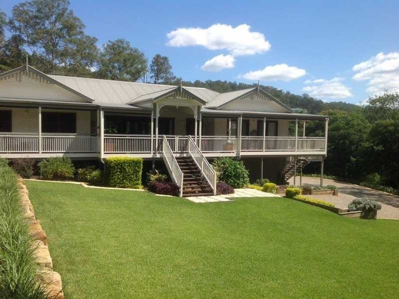 Brookfield QLD 4069