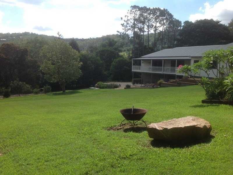 Brookfield QLD 4069
