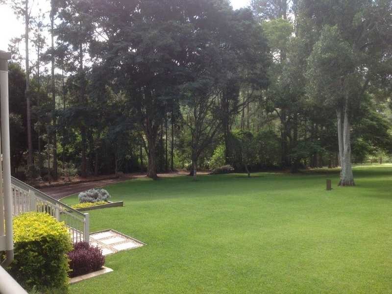 Brookfield QLD 4069