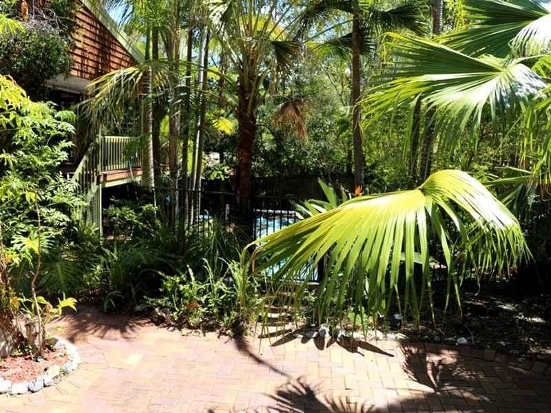 9 SHADOWOOD STREET, Kenmore Hills QLD 4069