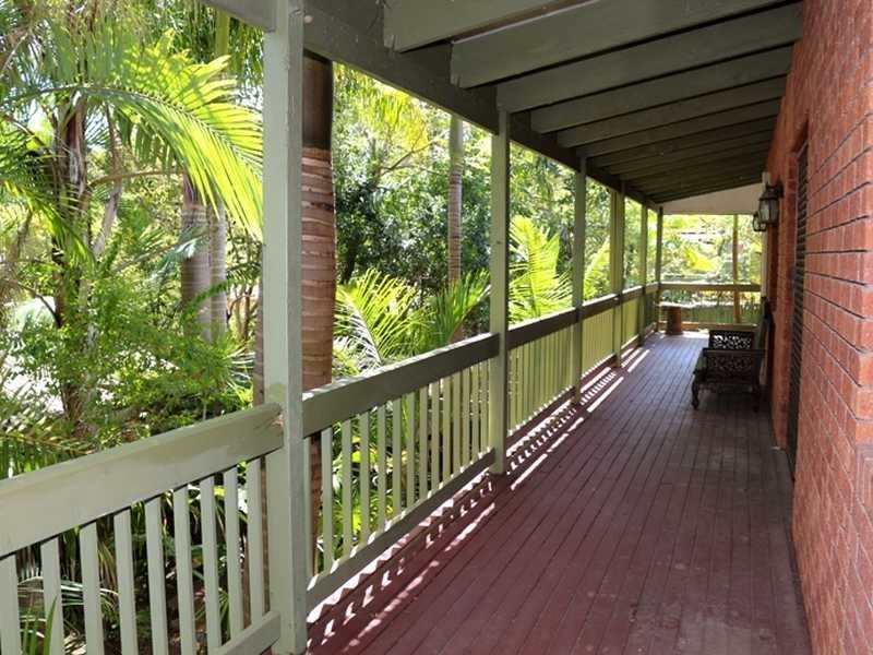 9 SHADOWOOD STREET, Kenmore Hills QLD 4069